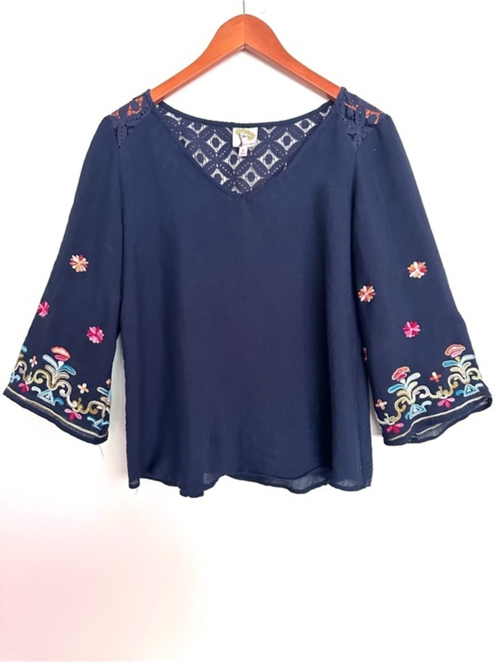 Anthropologie fig and flower Navy Embroidered Bell Sleeve Tunic Size Small